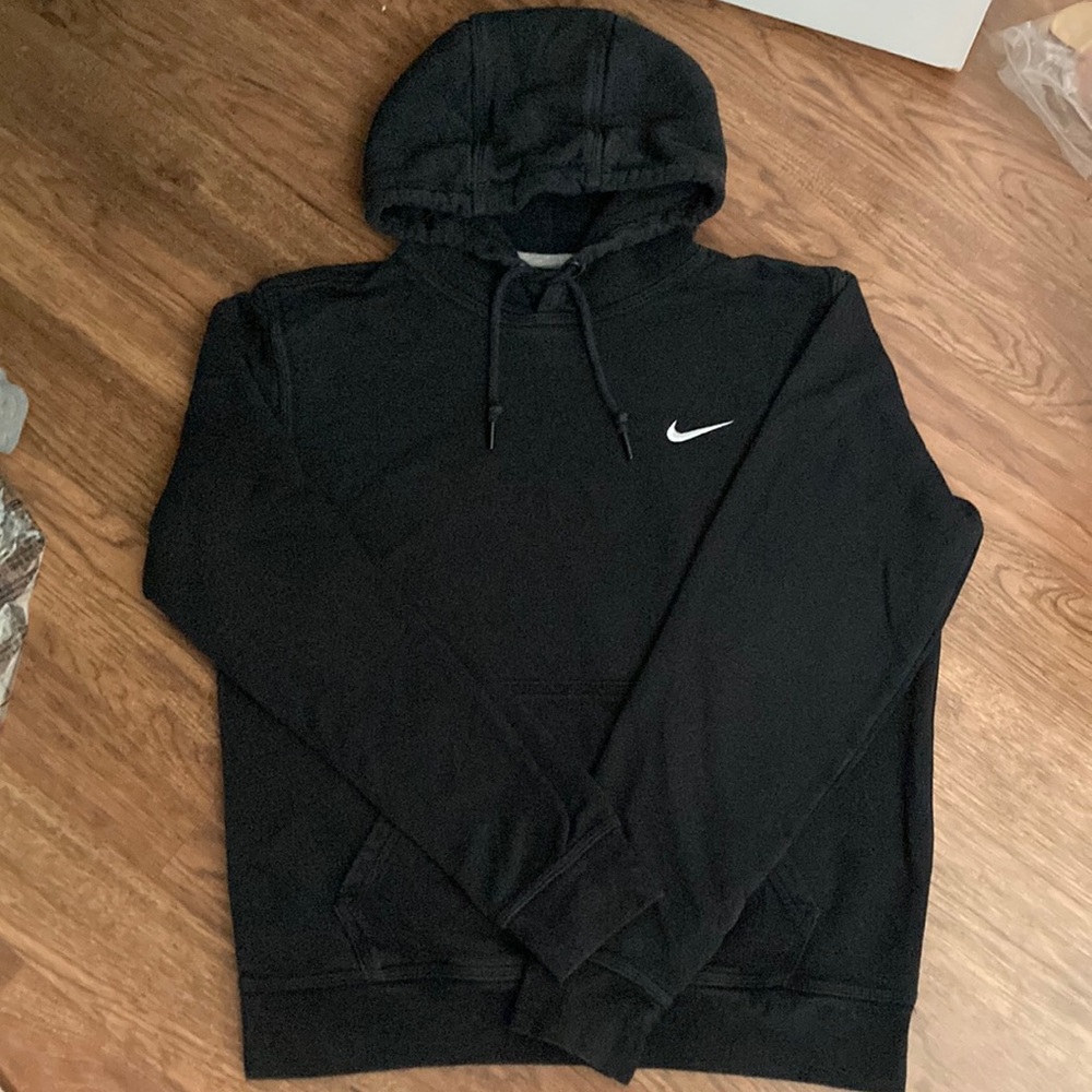 BRAND: NIKE